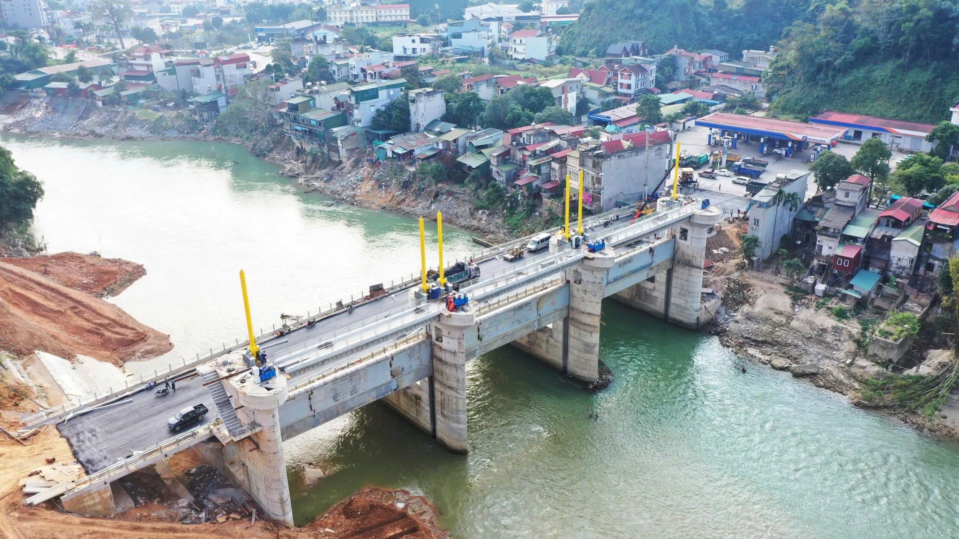 The water-retaining dam project for landscape creation in Ha Giang 1 Ward is being pushed forward to meet the scheduled completion deadline.
