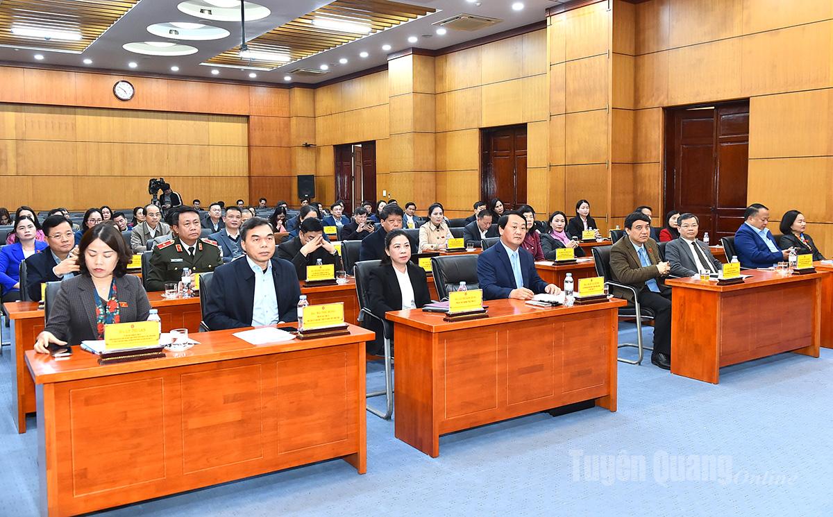 Các đại biểu dự hội nghị.