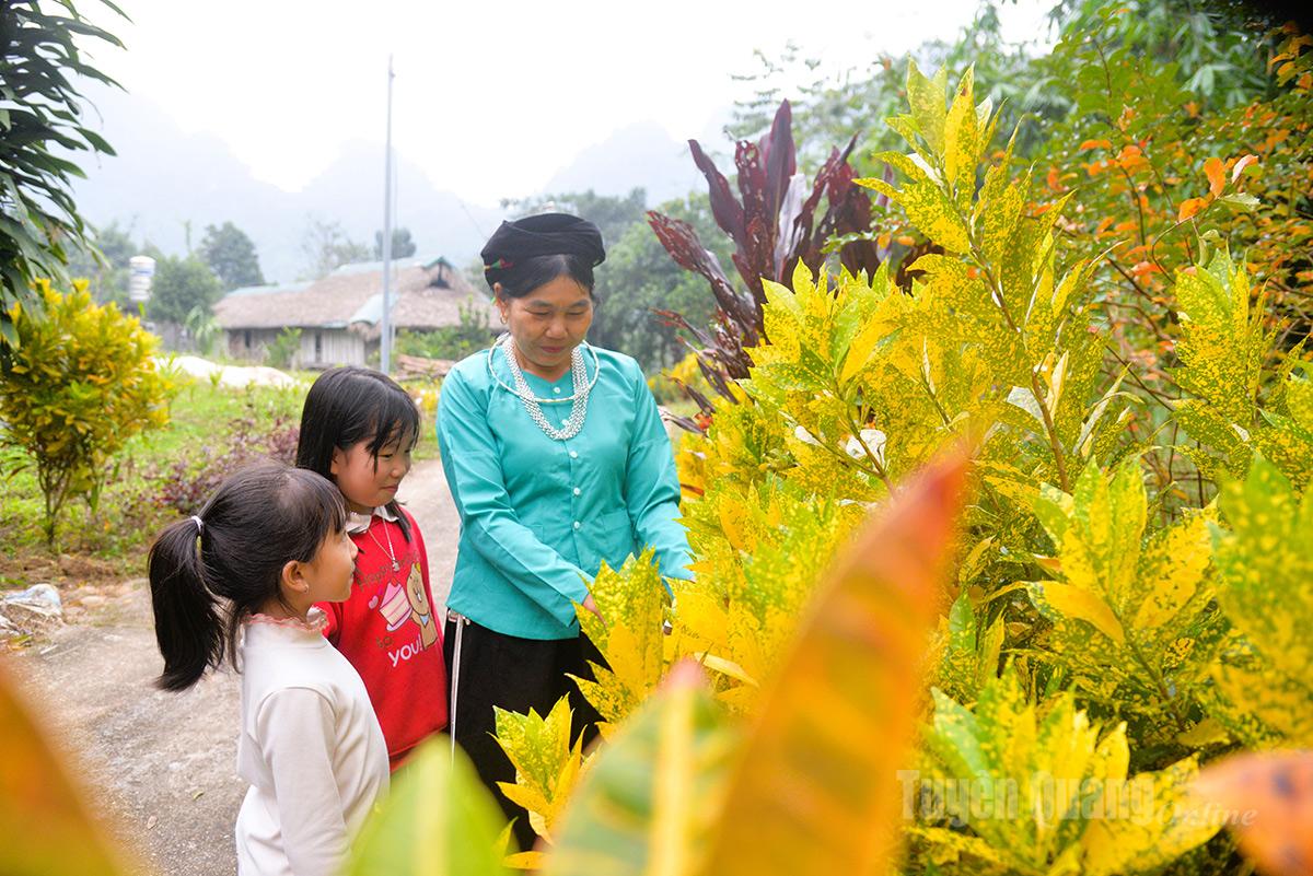 Phong trào xây dựng nông thôn mới lan tỏa đến từng hộ dân thôn Yên Phú, xã Bằng Lang.
