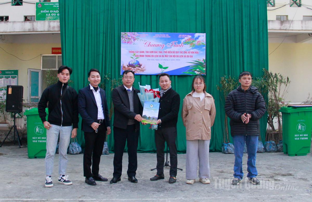 Ra mắt Chi hội du lịch xã Du Già.