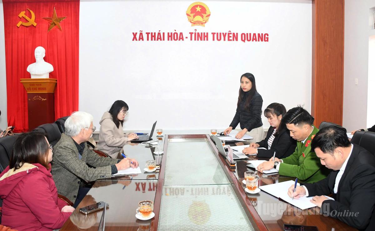 Toàn cảnh buổi làm việc.