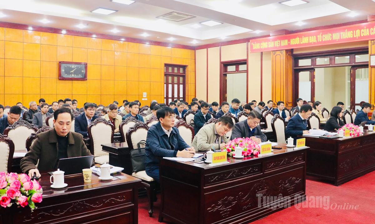 Các đại biểu dự tại hội nghị.