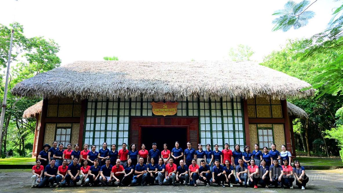 Di tích Hội trường - Nơi tổ chức Đại hội Đảng toàn quốc lần thứ II tại Kim Bình.