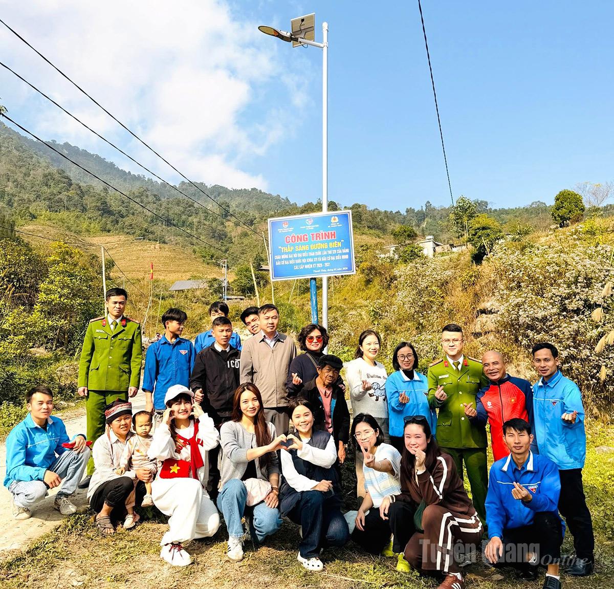 Công trình “Thắp sáng đường biên” tại xã Thanh Thuỷ.