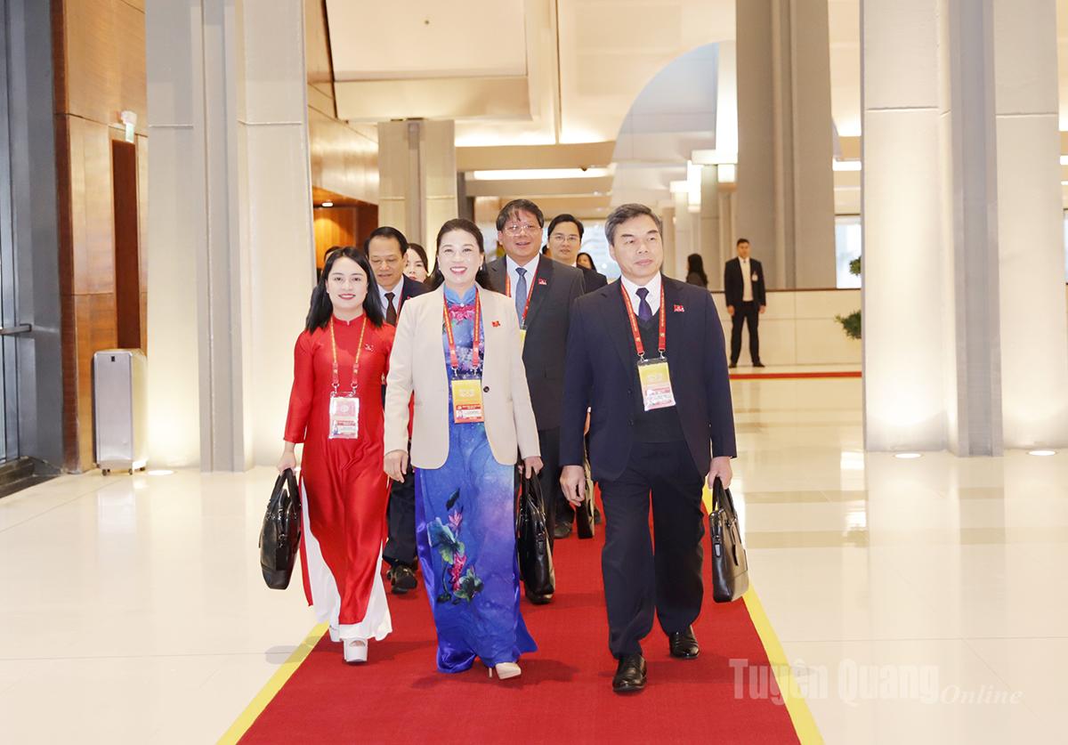 Các đại biểu Đoàn Tuyên Quang tới Đại hội.