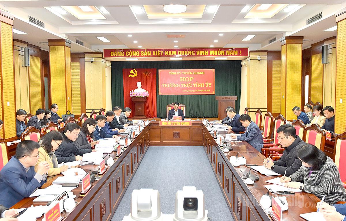 Các đại biểu dự họp.