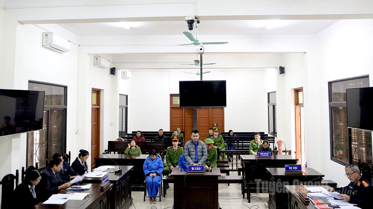 Các bị cáo tại phiên tòa.