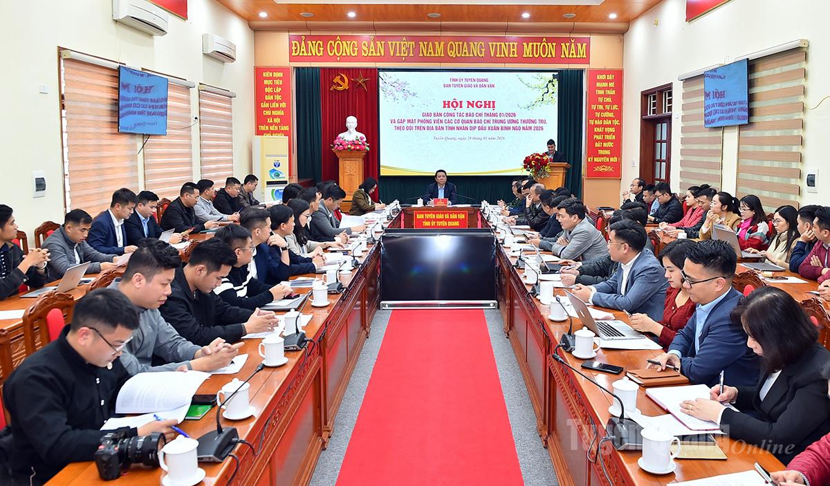 Các đại biểu dự hội nghị.