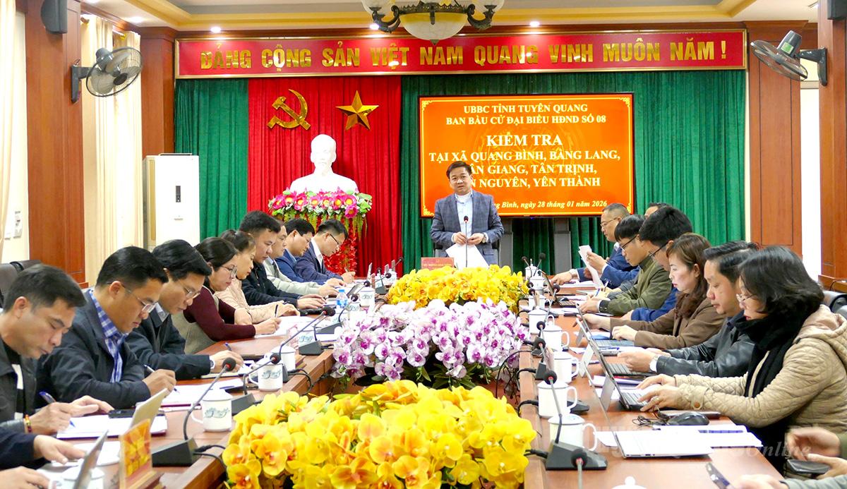 Toàn ảnh buổi làm việc