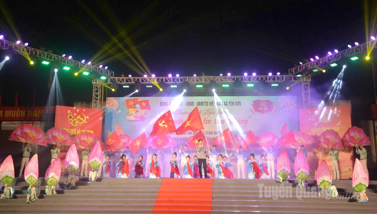 Những khúc ca mùa xuân, mừng Đảng quang vinh được cất vang trong những ngày đầu năm mới.