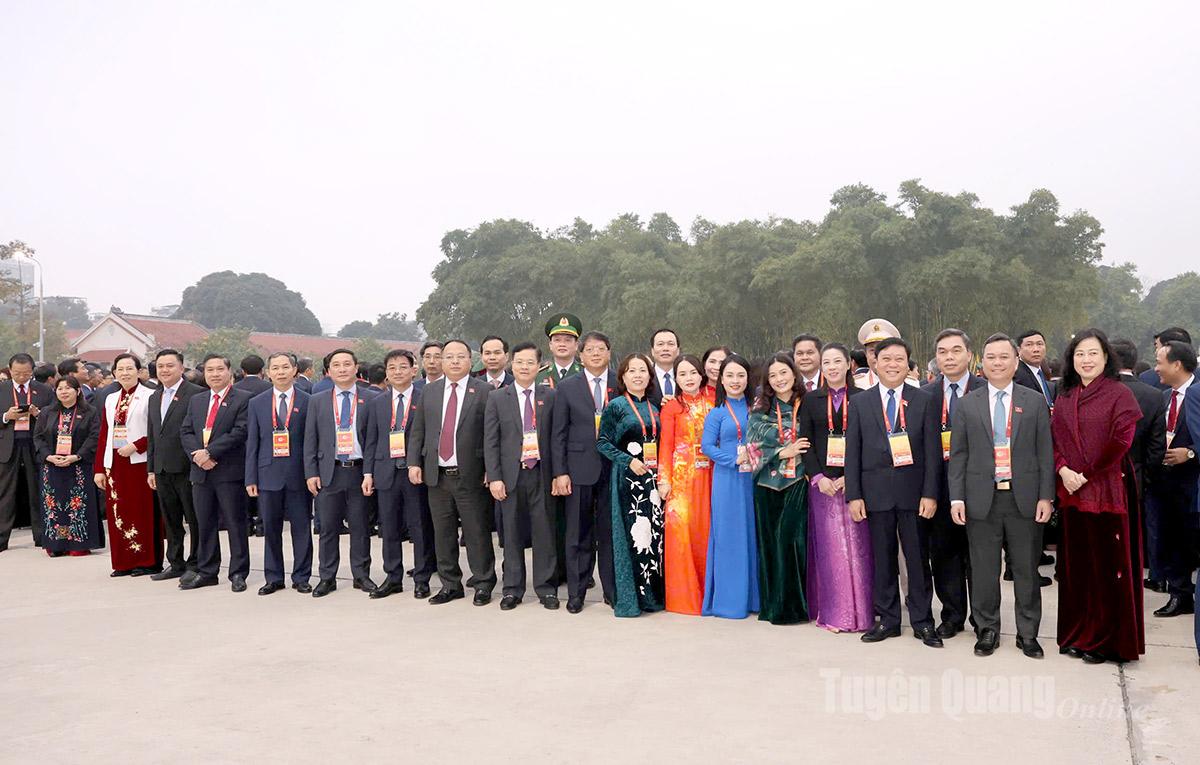 Đoàn đại biểu tỉnh Tuyên Quang dự Đại hội.