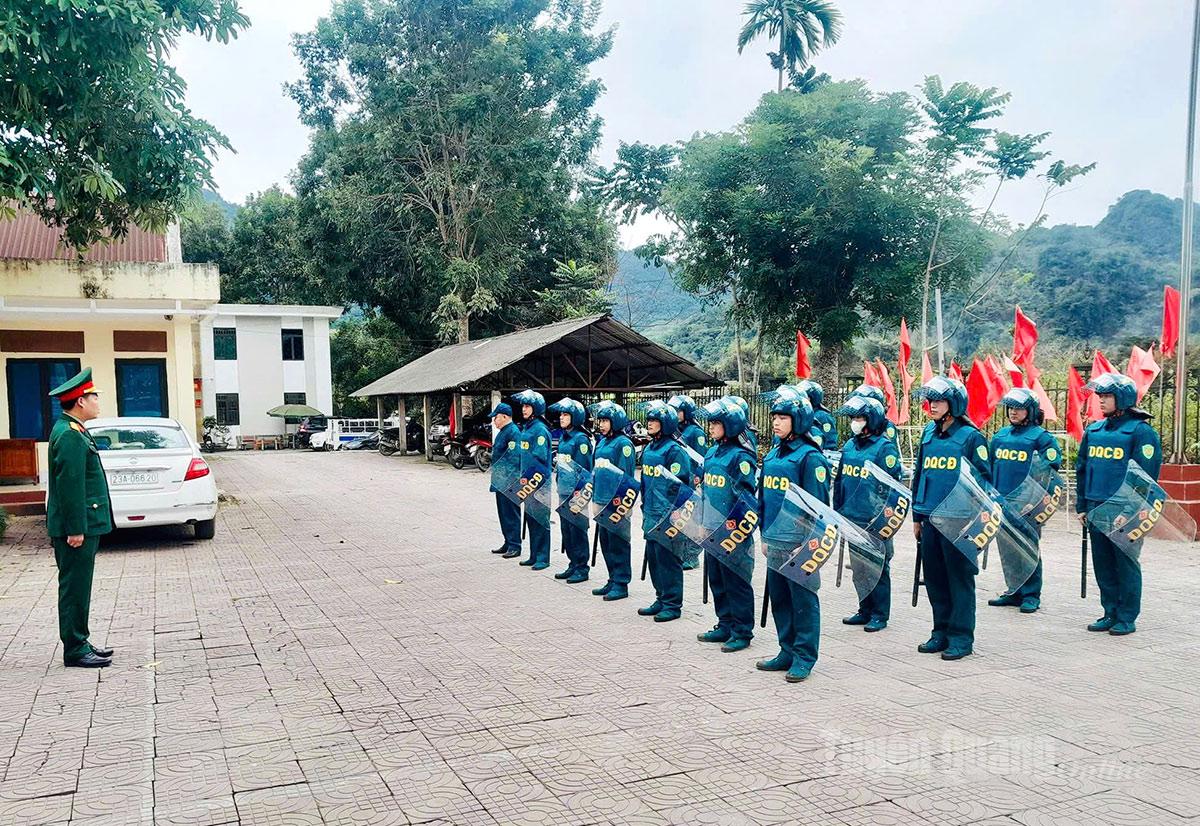 Ban Chỉ huy Quân sự xã Tùng Bá duy trì nghiêm chế độ trực sẵn sàng chiến đấu, bảo vệ Đại hội đại biểu toàn quốc lần thứ XIV của Đảng. Ảnh Khánh Huyền