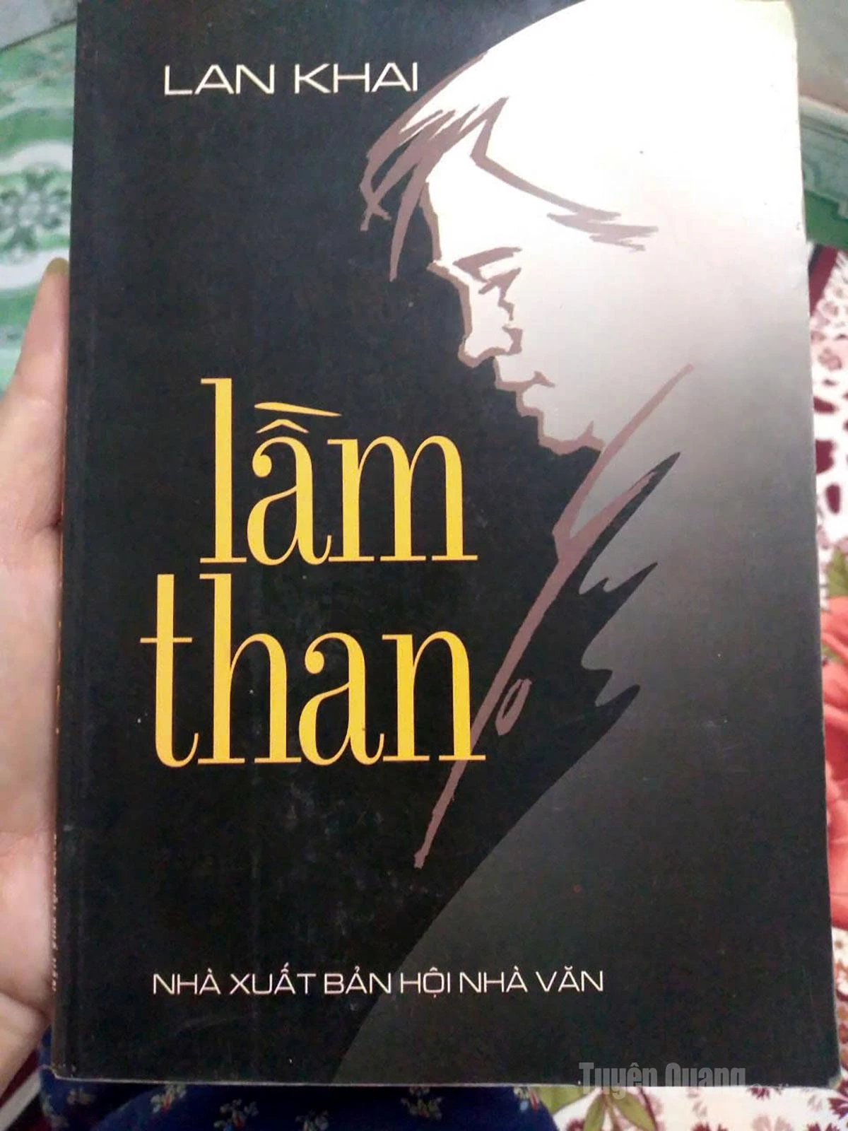 Tiểu thuyết Lầm than của nhà văn Lan Khai xuất bản năm 1938 là một sự kiện lớn của đời sống văn học thời đó.