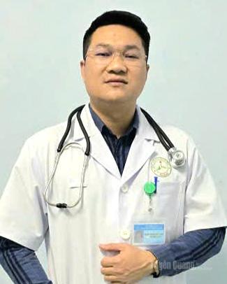 Thạc sĩ, Bác sĩ Trịnh Tiến Hùng, Trưởng khoa Tim mạch, Bệnh viện Đa khoa Hà Giang.