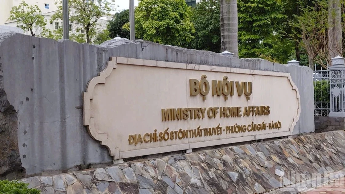 Bộ Nội vụ ban hành 3 thủ tục hành chính mới về chính quyền địa phương