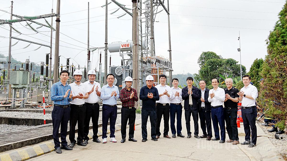 Công ty Điện lực Tuyên Quang đóng điện thành công dự án nâng công suất MBA T2 trạm 110kV Bắc Quang, góp phần nâng cao chất lượng điện phục vụ sản xuất và sinh hoạt trên địa bàn.