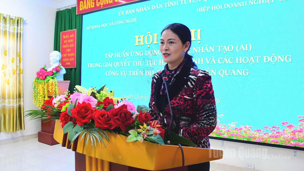 Đồng chí Vương Ngọc Hà, Uỷ viên Ban Thường vụ Tỉnh uỷ, Phó Chủ tịch UBND tỉnh phát biểu khai mạc tại hội nghị.