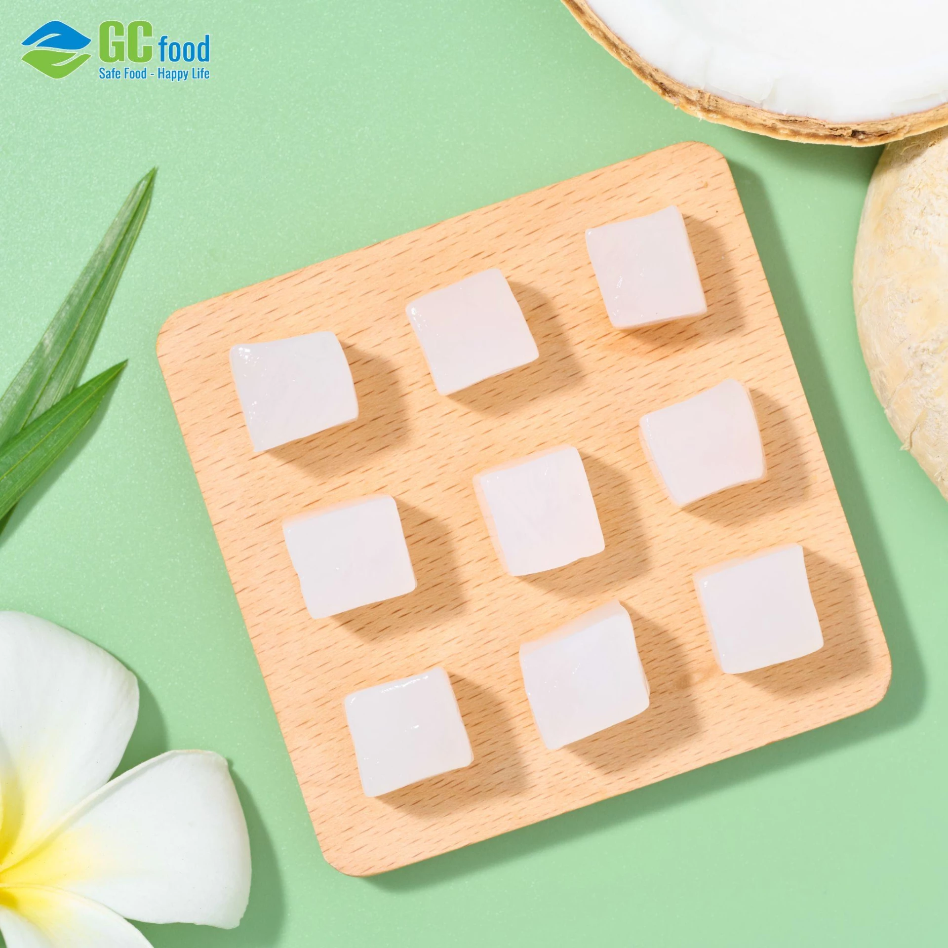 Thạch dừa Bến Tre được lên men từ dừa Bến Tre, mang đến hương vị tự nhiên, thanh mát trong từng viên thạch.