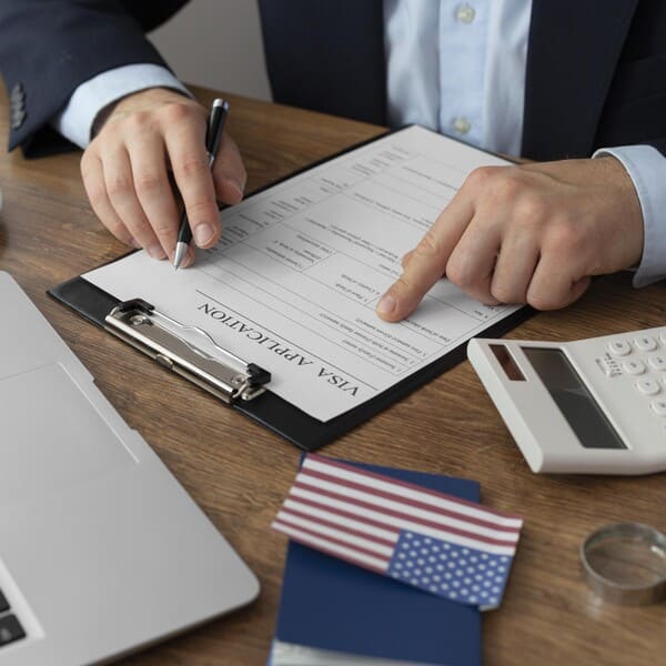 Chọn đúng diện bảo lãnh tránh kéo dài thời gian đoàn tụ