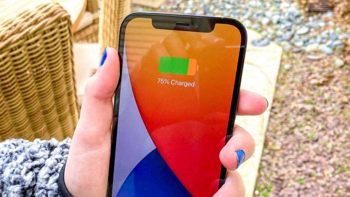 Người dùng máy thường xuyên nên chọn 13 Pro Max cũ