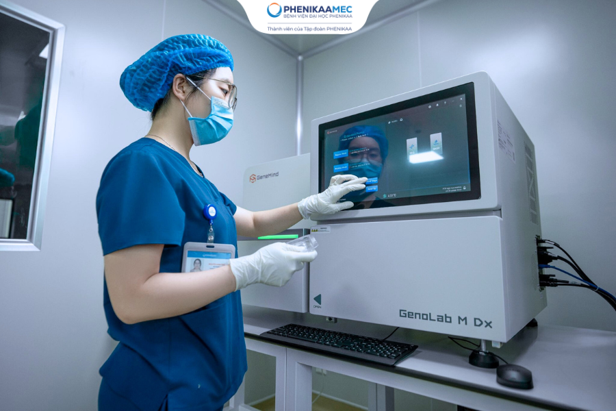 Trung tâm Di truyền ứng dụng máy giải trình gen công nghệ tiên tiến phân tích dữ liệu chính xác, cho kết quả nhanh chóng