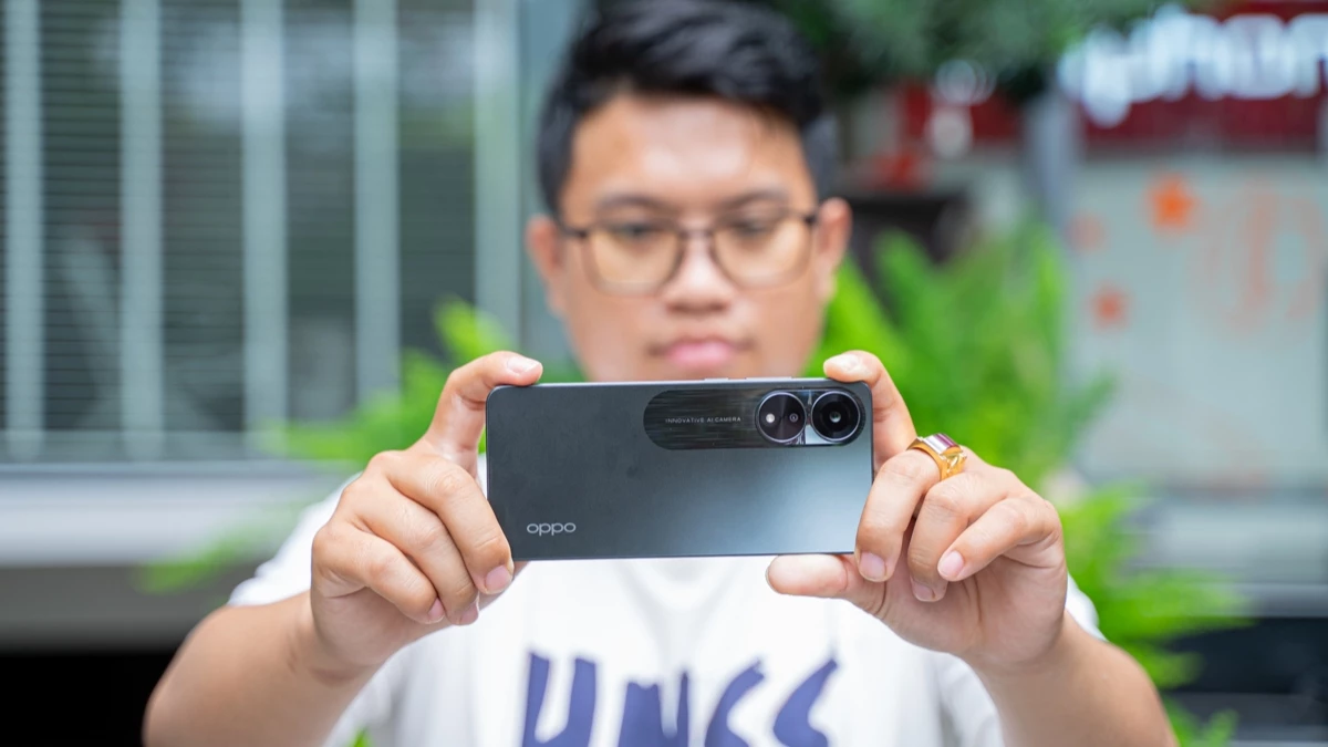 Thiết kế nhám mịn giúp cầm nắm thoải mái và chắc chắn.