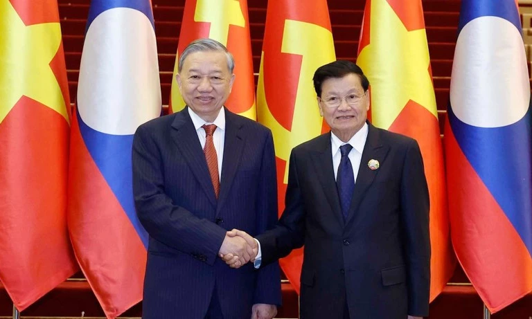 Tổng Bí thư, Chủ tịch nước Lào thăm cấp Nhà nước tới Việt Nam