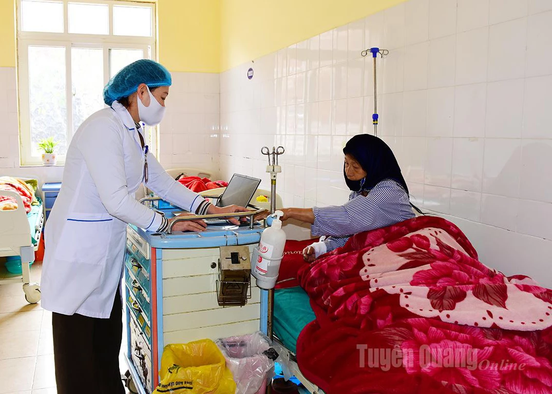 Patients perform procedures on the hospital’s digitalized software system.