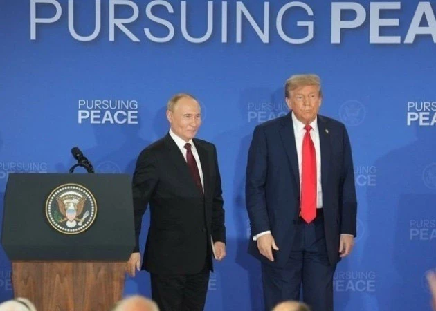US President Donald Trump (right) and Russian President Vladimir Putin at a joint press conference at Joint Base Elmendorf–Richardson in Anchorage, Alaska, on August 15, 2025. (Source: Xinhua/VNA)