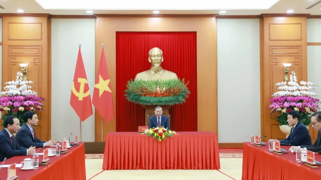 Tổng thống Nga Vladimir Putin điện đàm với Tổng Bí thư Tô Lâm