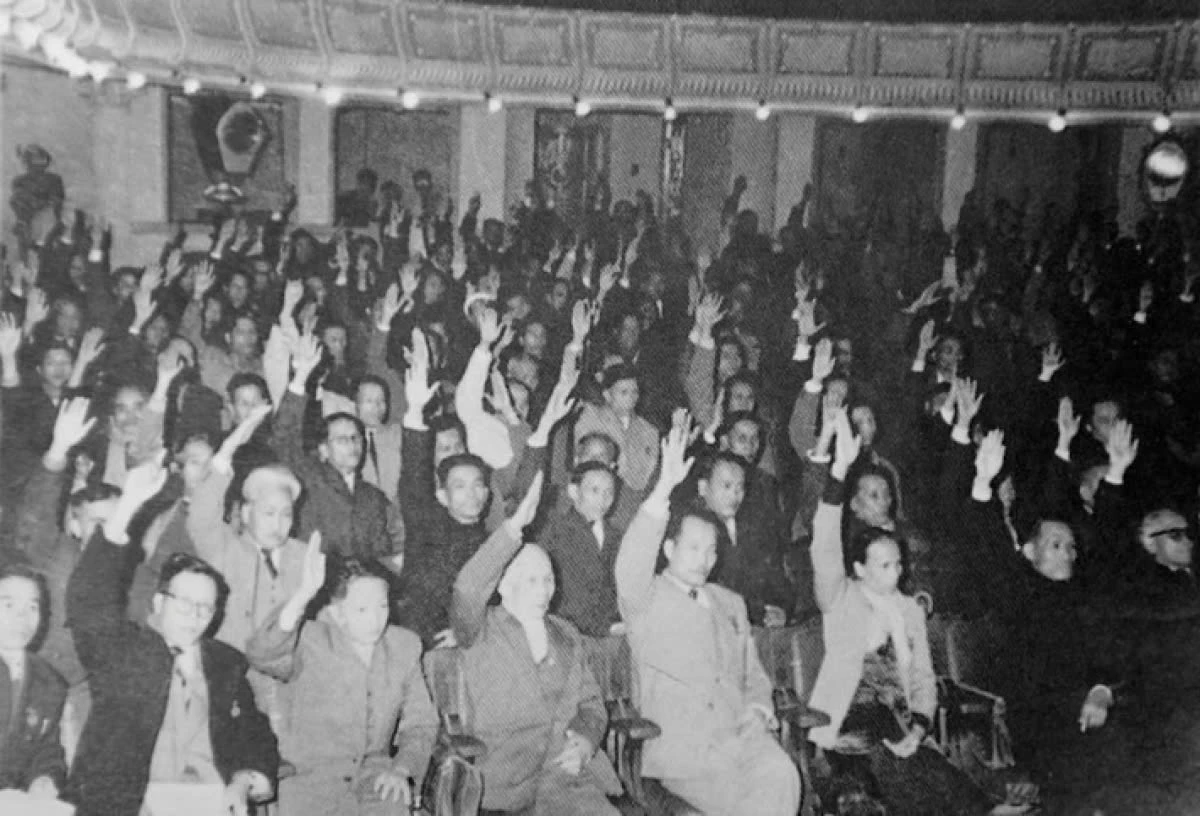 Kỳ họp thứ 11, Quốc hội Khóa I đã thông qua Hiến pháp 1946.