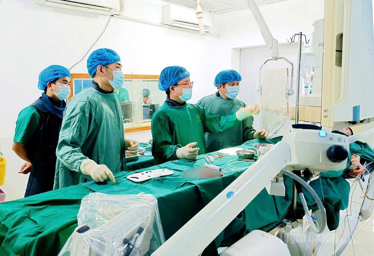 Bệnh viện Đa khoa tỉnh sử dụng nhiều thiết bị y tế hiện đại trong điều trị bệnh, phục vụ chăm sóc sức khỏe người dân.