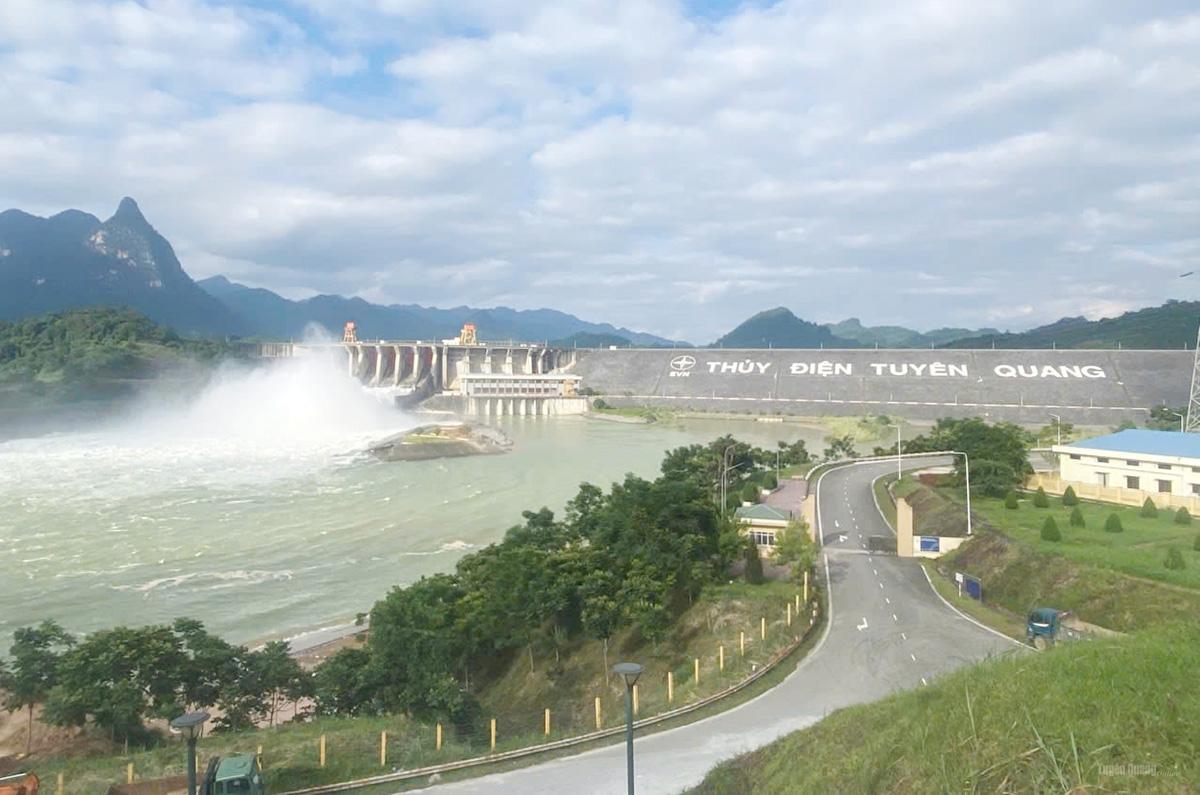 Thủy điện Tuyên Quang điều tiết hồ thủy điện kịp thời, an toàn trong mùa mưa lũ.