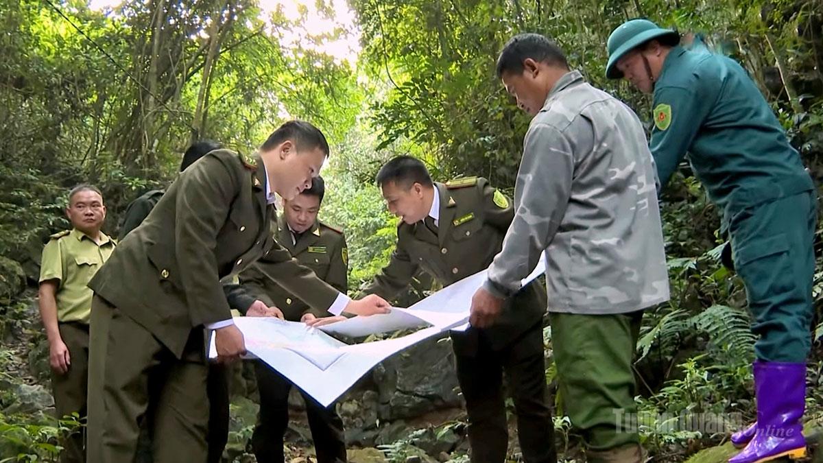Hạt Kiểm lâm 
khu vực V kiểm tra 
công tác phòng, chống cháy rừng tại xã Nà Hang.