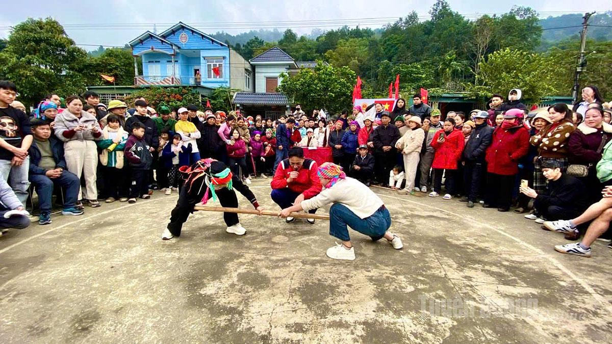 People of Ngoc Duong Commune take part in a communal cultural festival celebrating the Party and welcoming the Spring.