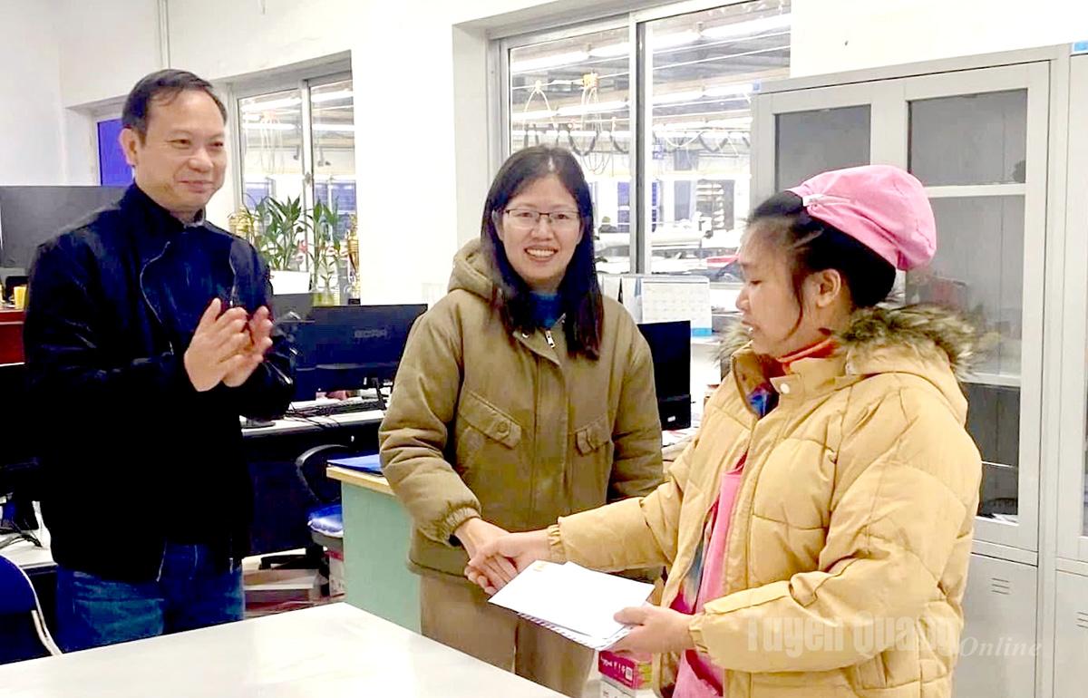 Công đoàn Công ty TNHH MTV Seshin VN2 hỗ trợ đoàn viên Hà Thị Liên có hoàn cảnh khó khăn