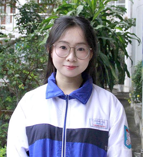 Em Nguyễn Thùy Dương, lớp 12 chuyên Sử, 
Trường THPT Chuyên Hà Giang.