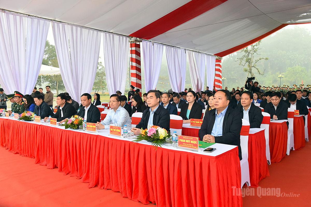 Các đại biểu dự Lễ phát động.