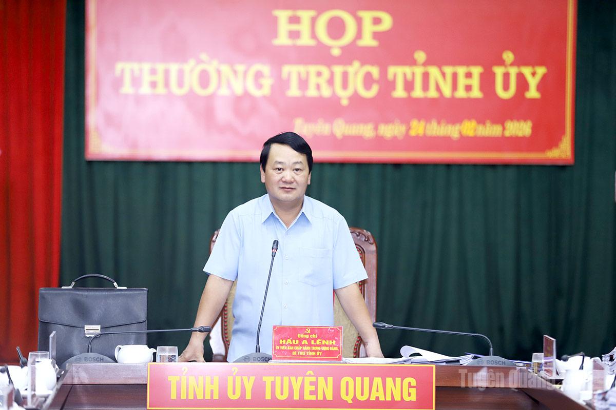 Bí thư Tỉnh ủy Hầu A Lềnh phát biểu chỉ đạo, kết luận tại cuộc họp.