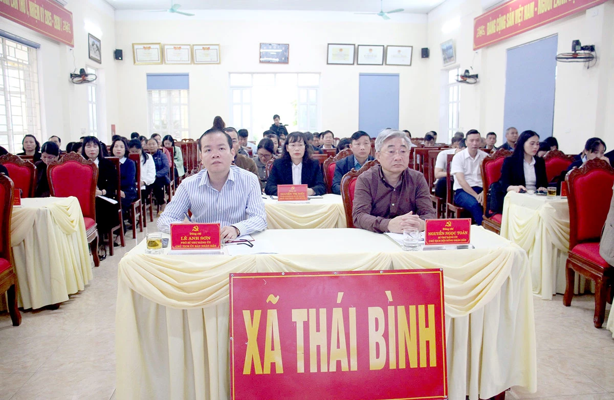 Các đại biểu dự hội nghị tại điểm cầu xã Thái Bình. Ảnh: Minh Thủy