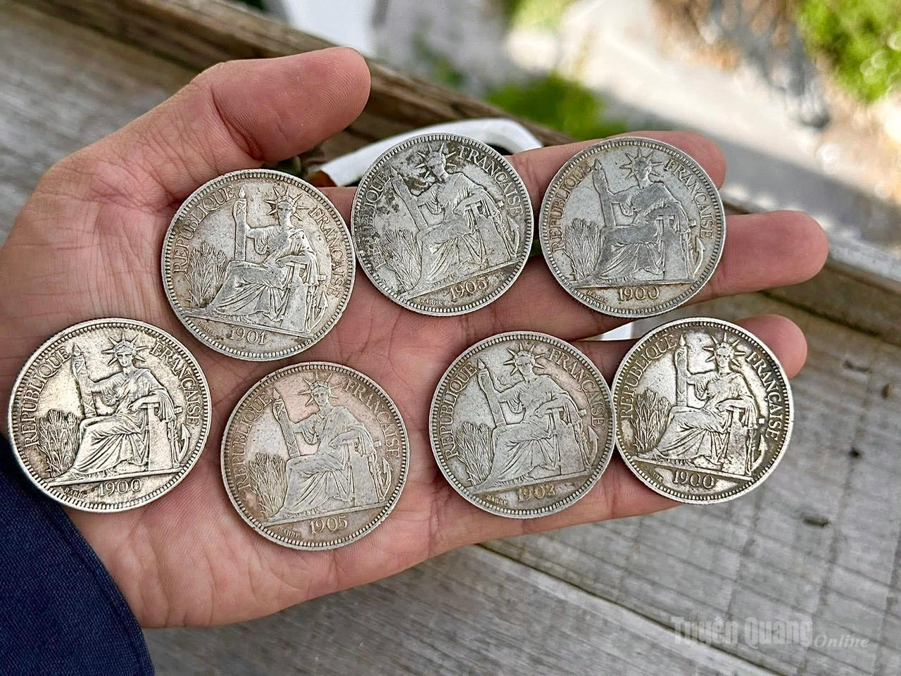 Những đồng bạc xòe có tuổi đời hơn 120 năm vẫn được lưu giữ trong đời sống bà con vùng cao Tuyên Quang.