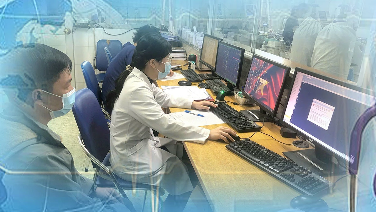 Các y, bác sĩ túc trực bên giường bệnh, theo dõi sát các chỉ số sinh tồn và kịp thời xử trí, chăm sóc người bệnh trong những ngày Tết.