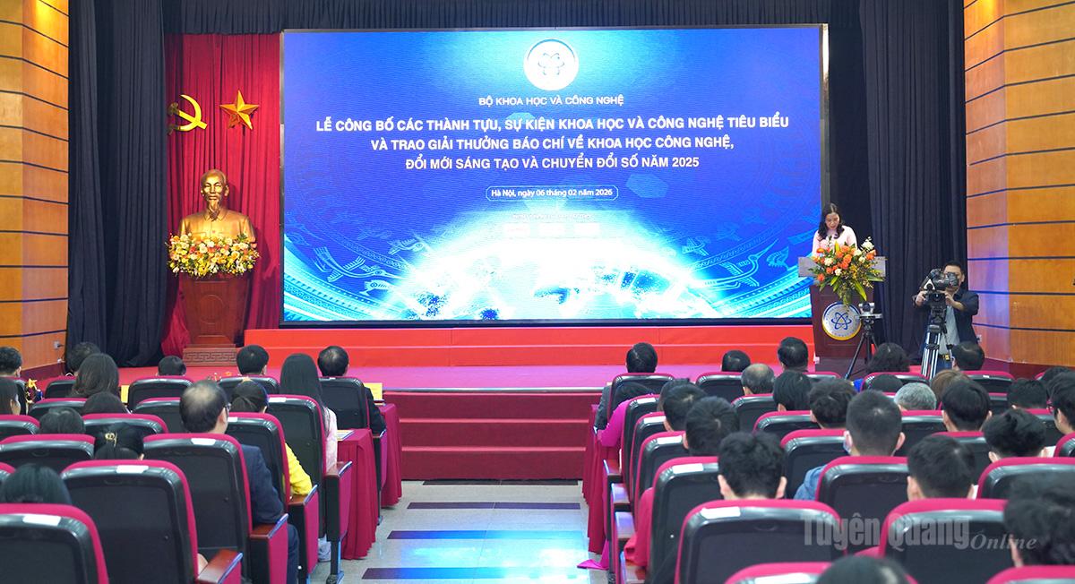 Toàn cảnh lễ trao giải.