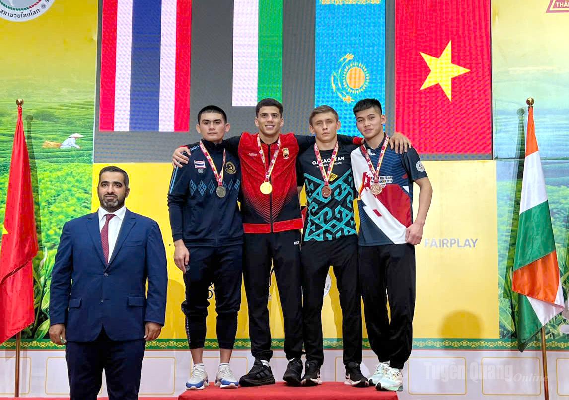 Athlete Phan Van Tai won a bronze medal at the 2025 Asian Muay Championship and has been called up to the national team.