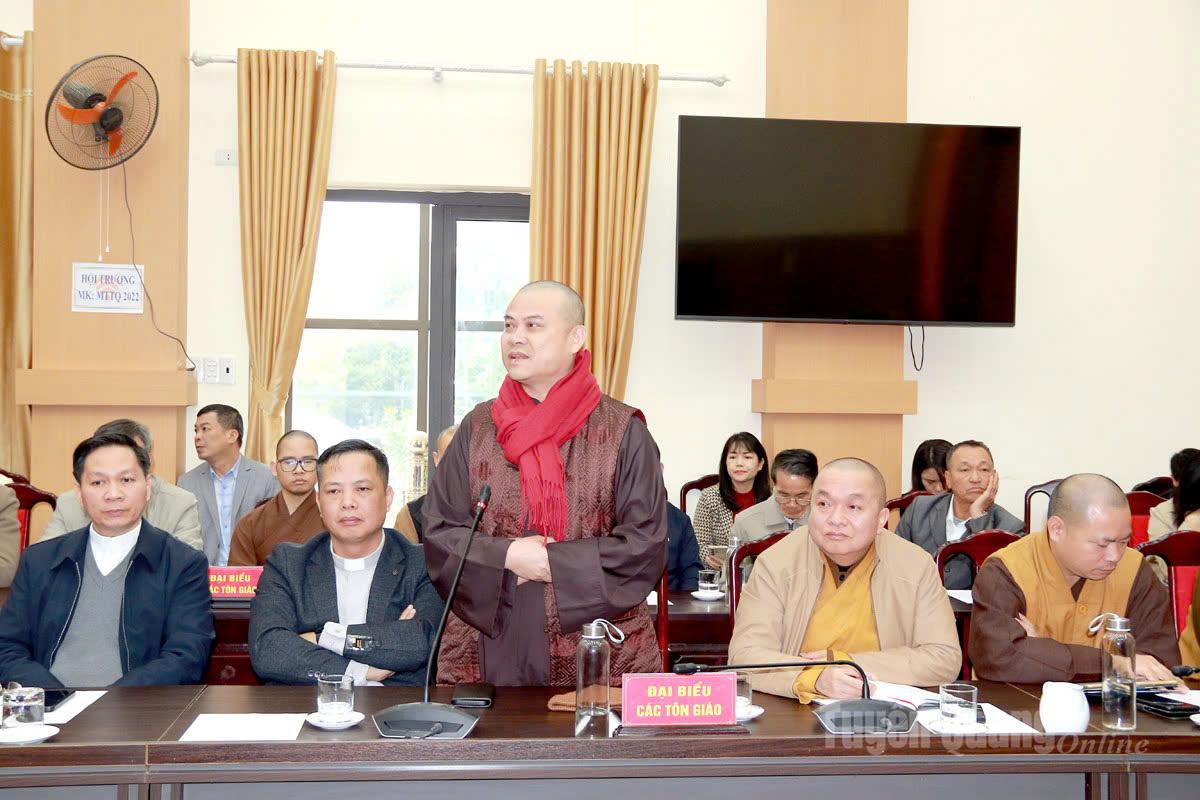 Hòa Thượng Thích Nguyên Toàn, Phó Trưởng ban Thường trực Giáo hội phật giáo Việt Nam tỉnh Tuyên Quang phát biểu tại buổi gặp mặt.