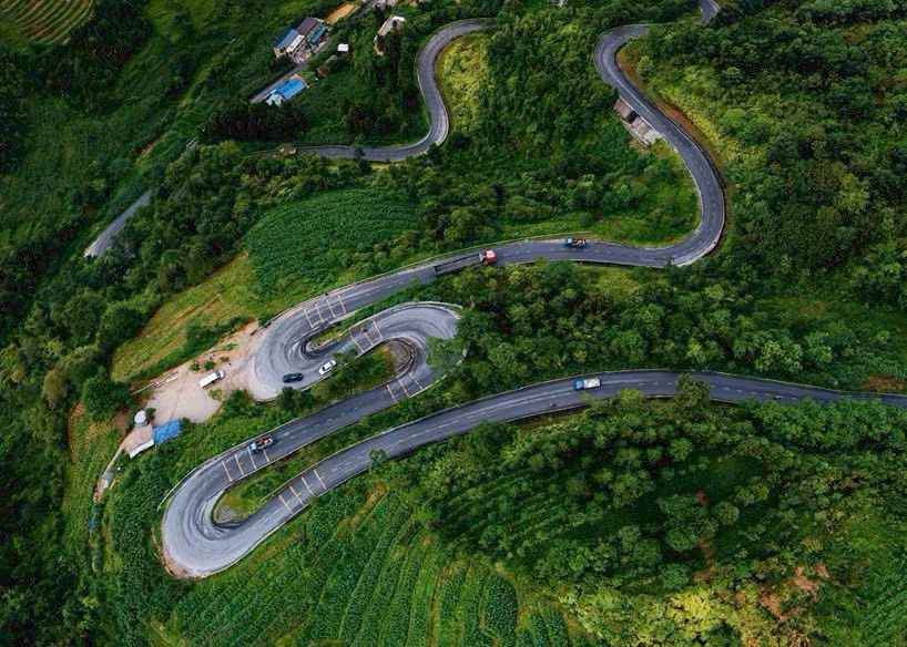 Today, the Happiness Road serves as a vital transport artery, boosting socio-economic development for 23 communes across the Dong Van Karst Plateau.