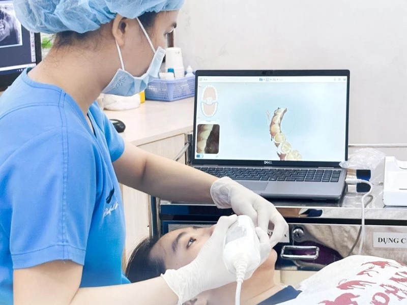 Peace Dentistry quy tụ đội ngũ bác sĩ giỏi từ ĐH Y Dược TP.HCM giàu kinh nghiệm.