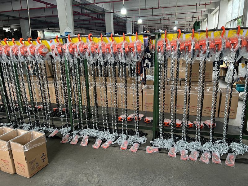 Giá thành ổn định, được niêm yết trên website