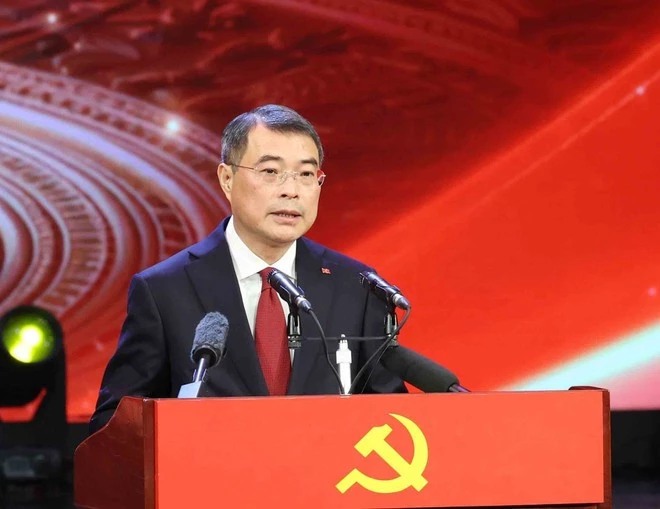 Politburo member, Secretary of the Party Central Committee and Chairman of the Party Central Committees Organisation Commission Le Minh Hung speaks at the event (Photo: VNA)