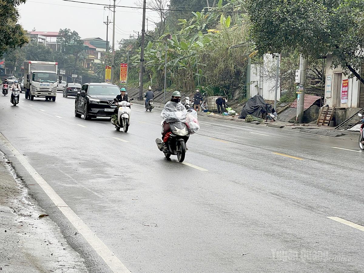 Do ảnh hưởng của không khí lạnh tăng cường, phường Hà Giang 2 sáng ngày 7-2 đã có mưa rải rác, trời rét.